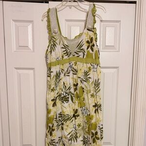 Elegant Floral Maxi Dress in Green and White